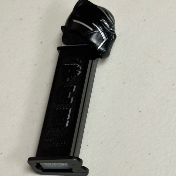 Marvel Black Panther PEZ Dispenser - Picture 5 of 11